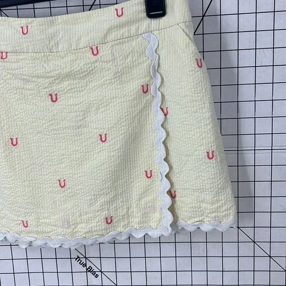 LILLY PULITZER YELLOW & WHITE SEERSUCKER HORSESHOE Ric rac border SKORT 8 - Picture 2 of 11